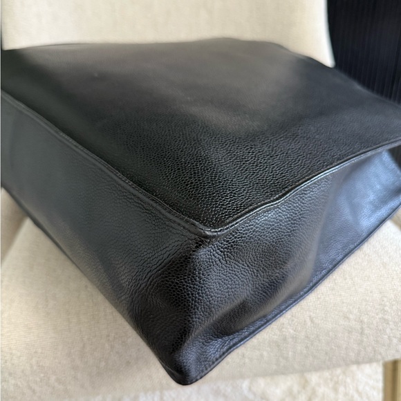 Authentic CHANEL large tote bag black leather - Picture 10 of 16